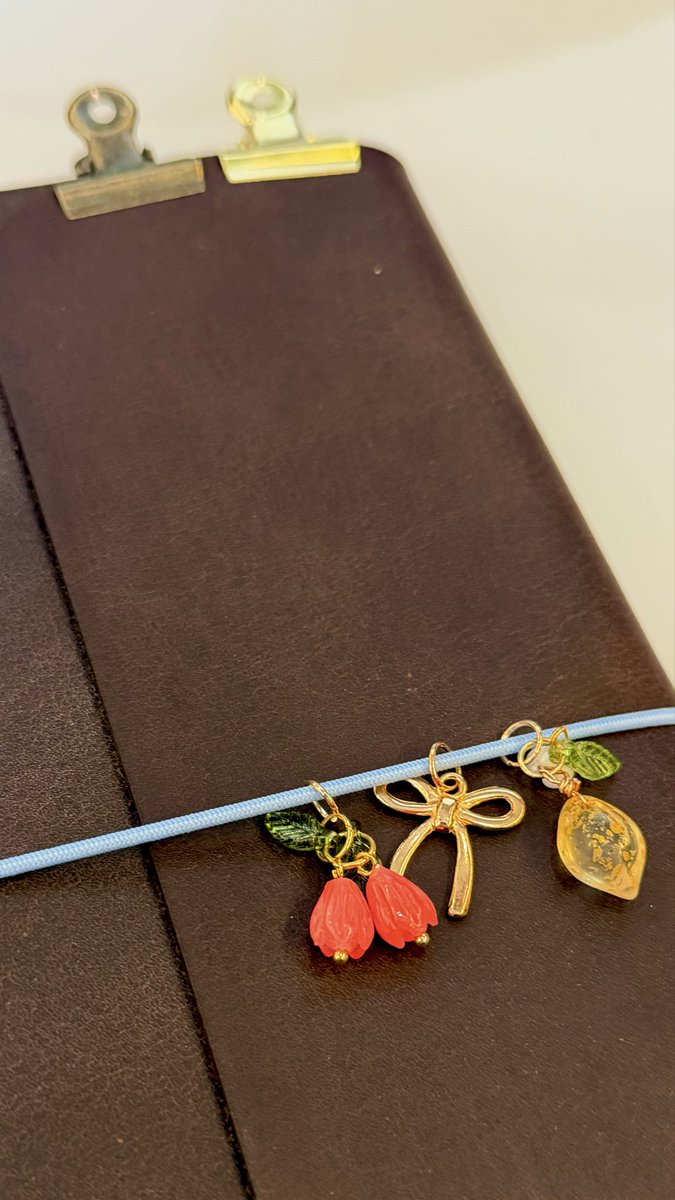 aaalnj's tweet photo. All the love for May, the flowers of May and my first season ♥️☂️ https://t.co/QSHEnxv3Wi