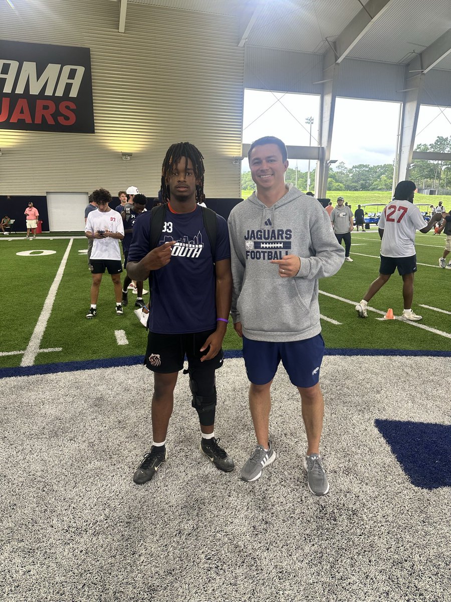 RayJohnson_1's tweet photo. Had a great time today @SouthAlabamaFB camp! Look forward to being back soon! #GoJags
@CountyRecruits @CoachNared @helmet2helmt251 @PORTCITYPROSPEC @AL6AFootball @coachkt14801 @davisaf1987 @ScoutFball https://t.co/YON9Qy48lt