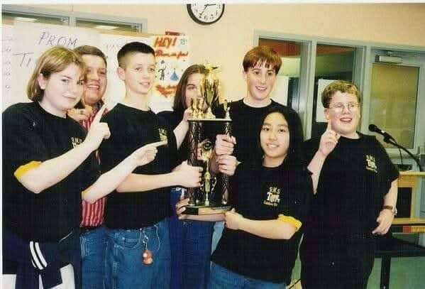 SladeGilmer's tweet photo. In honor of the Spurs/Knicks Finals... Post a pic of you from 1999.... if you weren't born yet, keep scrolling..... https://t.co/bclbaGVpMS