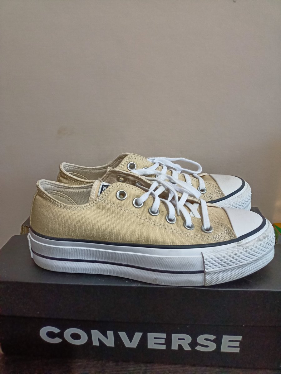 secondthin18378's tweet photo. WTS!!!!!
Sepatu Converse baru 1x pake
Beli 500rb an
Dijual 400 masih mulusss
Negoin tanya tanya DM aja
Cusss angkuttt https://t.co/9f7jXTKiRN