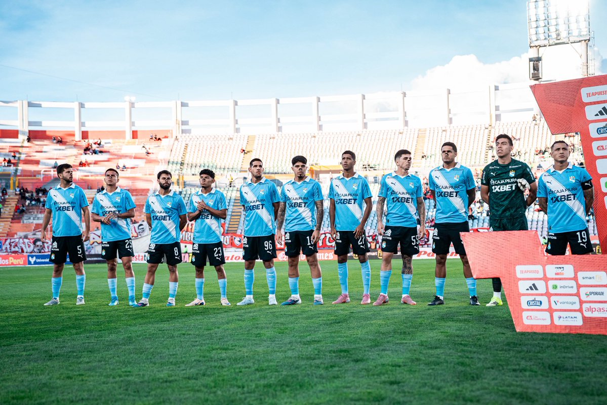 ClubSCristal's tweet photo. 📸| 📍Inca Garcilaso de La Vega 
🆚 Cienciano ⚽️

#FuerzaCristal https://t.co/LKHCtfs6lI