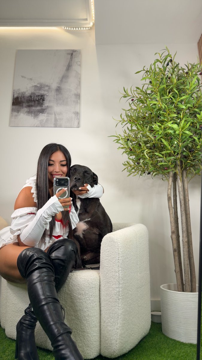 kiara11001's tweet photo. Dogs with power and personality deserves a good pu**y🥵

🔗✅ https://t.co/irCvFif6dU https://t.co/Gl5NQN3CNG