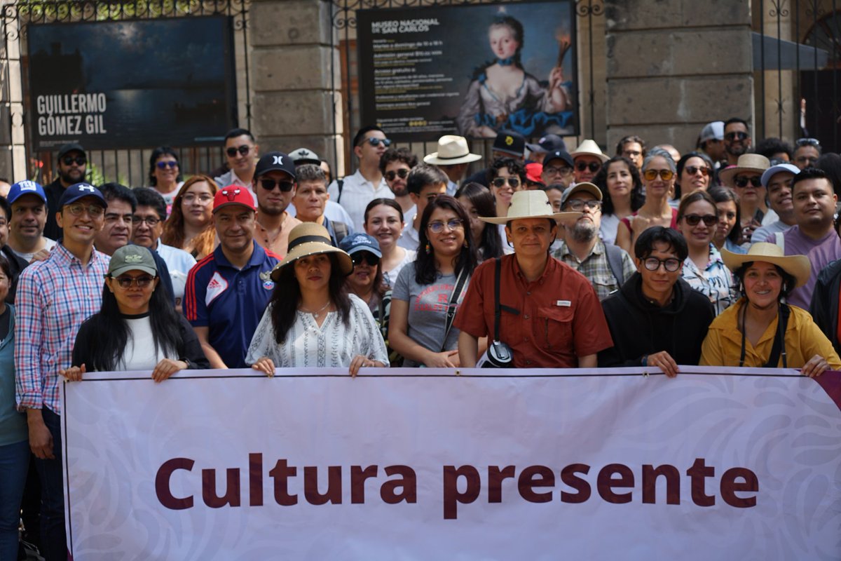 diegomatz's tweet photo. @cultura_mx presente en el 2° informe de nuestra presidenta, la Dra. @Claudiashein 

Seguimos caminando juntos para avanzar con el 2° piso de la 4T 🫡

#ClaudiaDaResultados #ClaudiaPresidentaDeMéxico https://t.co/Y8h9kFo0yQ