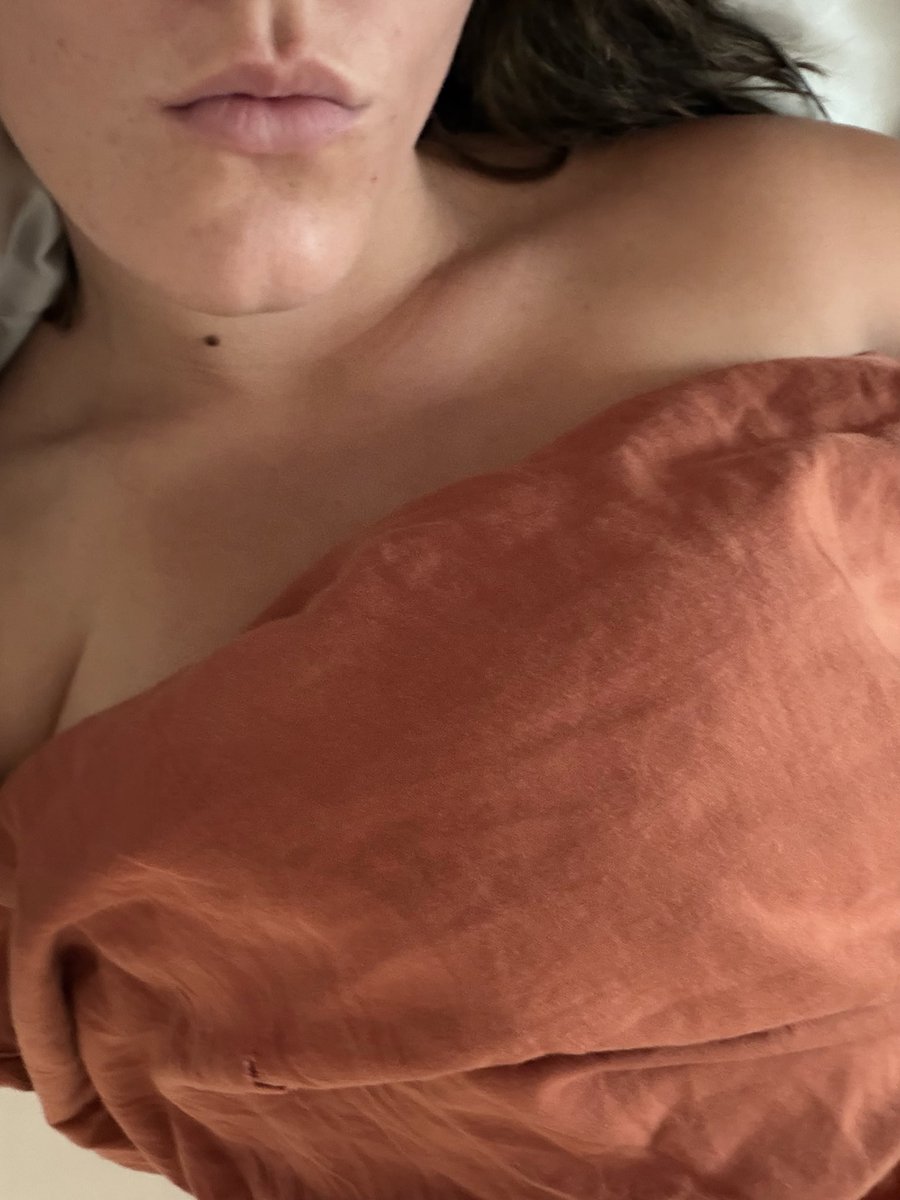luvGoddessVic's tweet photo. Lazy Sundays >>> 

Findom Goddess Finsub Brat Gooner Financial domination Femsub Fetish https://t.co/lrZICd8Gpl