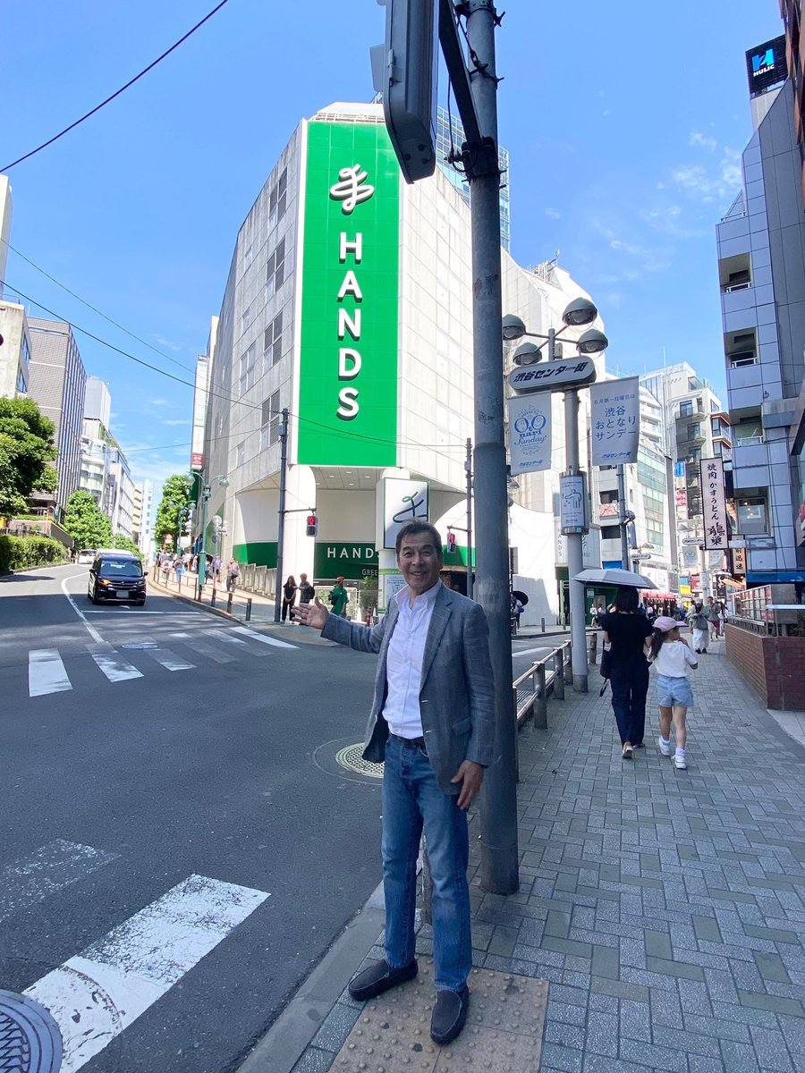 JunInoue20's tweet photo. グッモー✌️今日から6月。再開発中の渋谷ですが、逆に終了を告げる渋谷名物も。9月で幕を閉じる『西武デパート』に続き11月撤退を発表した『ハンズ』。数々の思い出を頂戴した商業施設。これからも最先端都市として心に残る渋谷“文化“を発信して欲しい。皆んなが、よろこ“文化“ね💦ははは🤗I♥️渋谷 https://t.co/LURlzws7W4