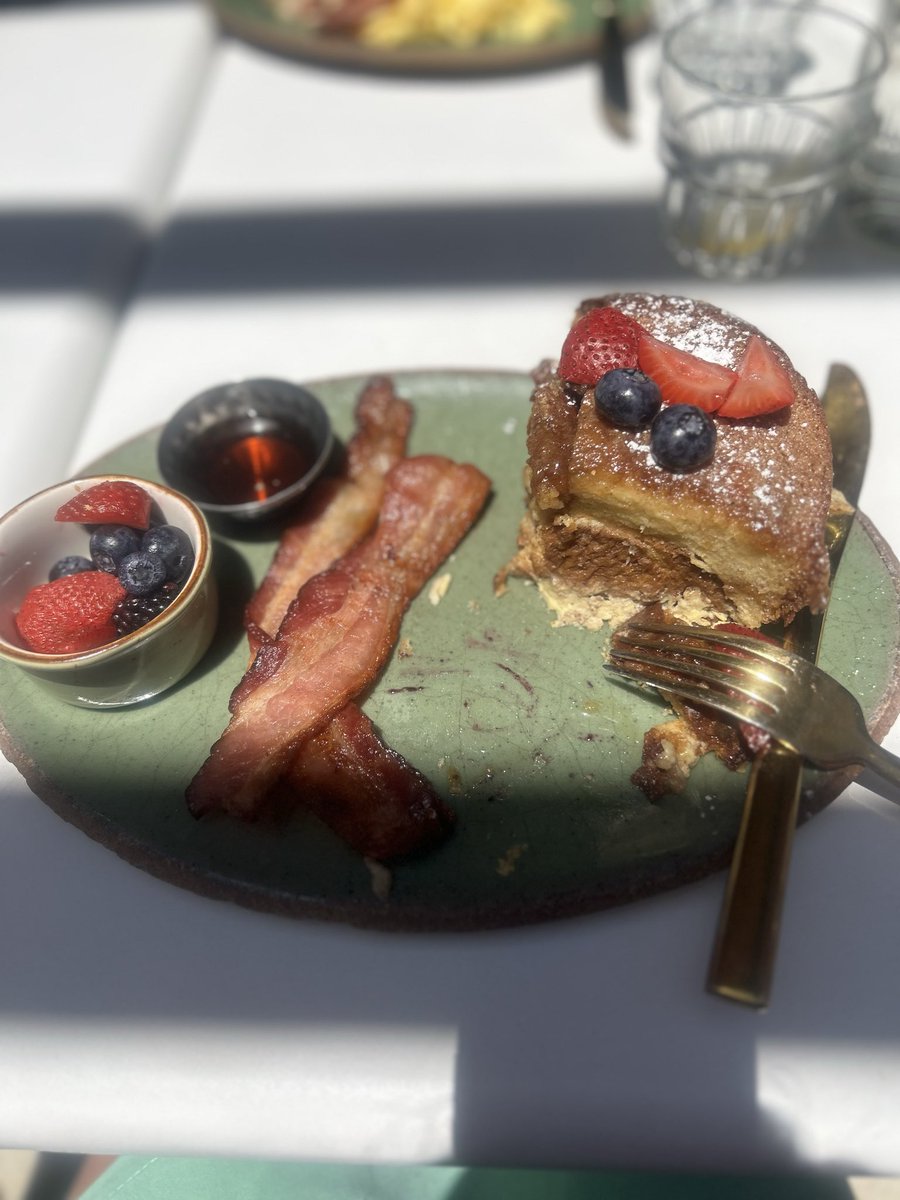 LisaNebre's tweet photo. Brunch  😍 https://t.co/yY5JUgmSkf