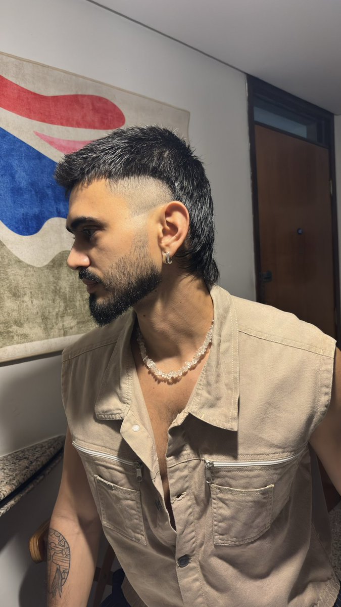 simmasboteesse's tweet photo. Meu corte de cabelo novo tá um must https://t.co/eMt10XEUnO