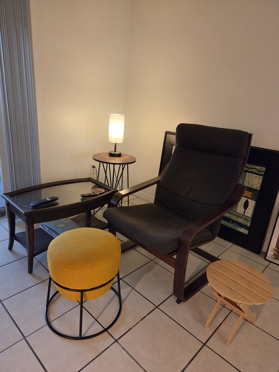 FigTheCosmic's tweet photo. Shouldn't have watched that while unpacking at my new place..... this corner has a weird vibe....... https://t.co/dwTnmOuK4b
