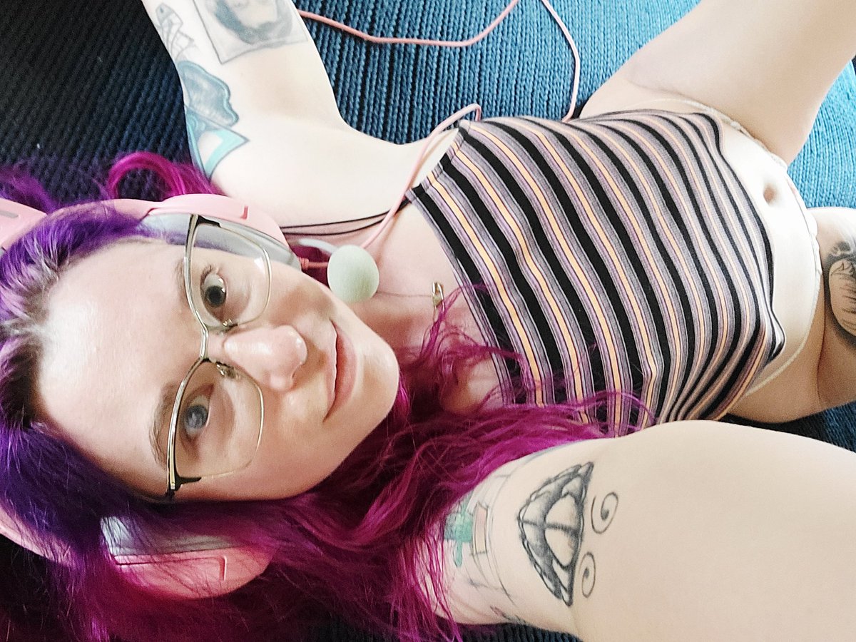 pale_ryderr's tweet photo. Just a short one today ๐ฅฐ https://t.co/XyTAl71C1R
.
#onlyfans #overwatch #gamergirl #twitch #nerdybabe https://t.co/gZ7qJKp0ty