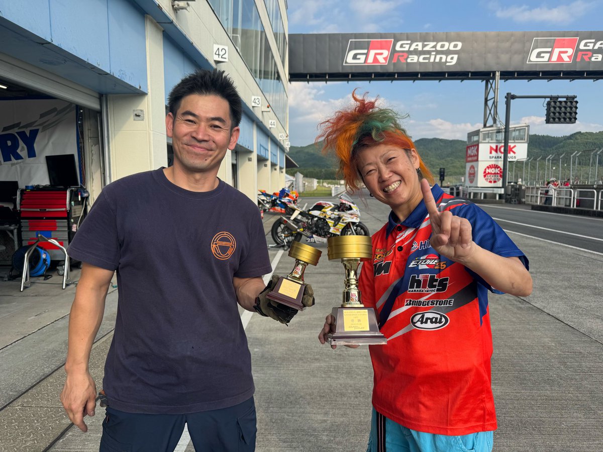 高杉奈緒子NAOKO TAKASUGI聴覚障害者オートバイロードレーサー tweet media