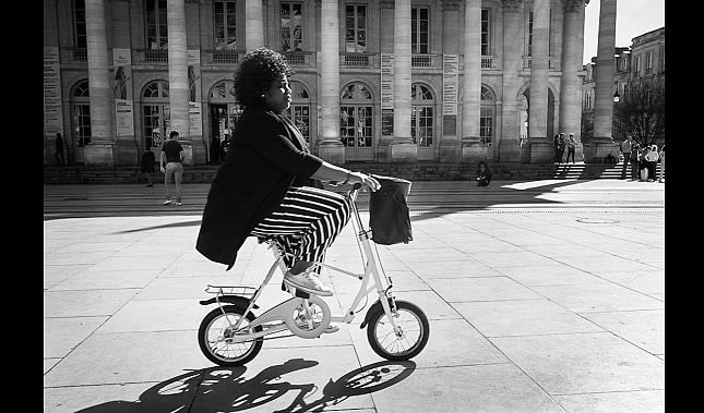 dabeny's tweet photo. Martine F., retratista,maestra de la luz 🇧🇪, 🇬🇧 y 🇫🇷; estudió en la Complutense. Su fotografía captura momentos que no se pueden anticipar; y su cámara es la frontera que le permite estar en dos mundos a la vez. #CPUF #MercedesMencheroVerdugo @radioclasica https://t.co/wZD7pcU6G5 https://t.co/6yRPBqdeQQ