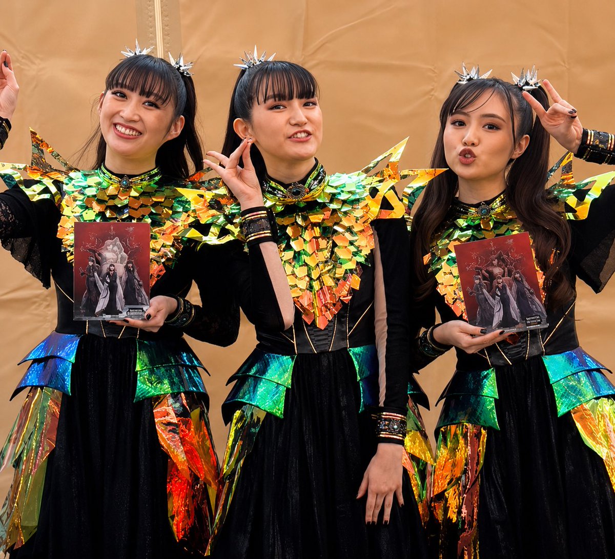 tmkmtl's tweet photo. おはようございます☀

台風来てます🌀被害がなるべく少なく済むよう祈ります😔

大雨気をつけて、今週もよろしくお願いします➰🤗 https://t.co/iVf2tjBfSF