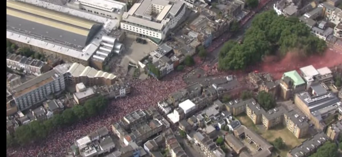 GeoffWilkinson's tweet photo. @sometimesong We were at Islington Green - the crowd was almost back down to the Angel it appears from the drone footage. https://t.co/4a53DY8Xj7