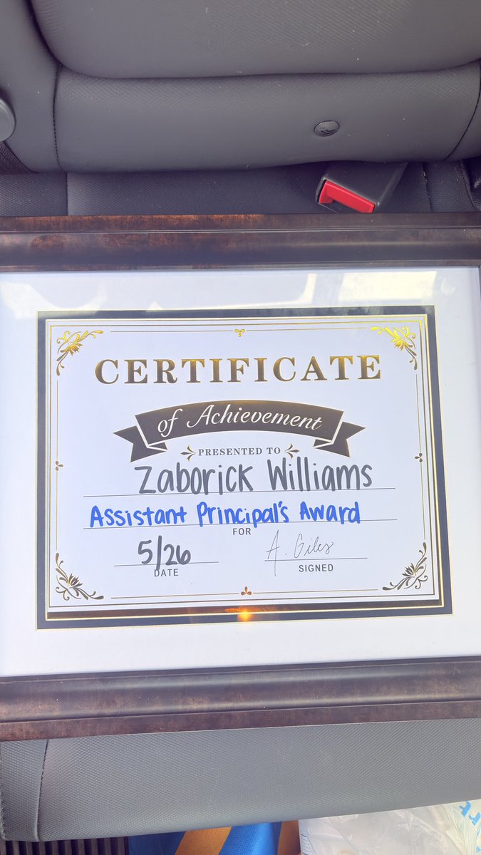 Zaborickwi7's tweet photo. 8th grade yr💪🏾💪🏾💪🏾 https://t.co/alCeknTWQ8