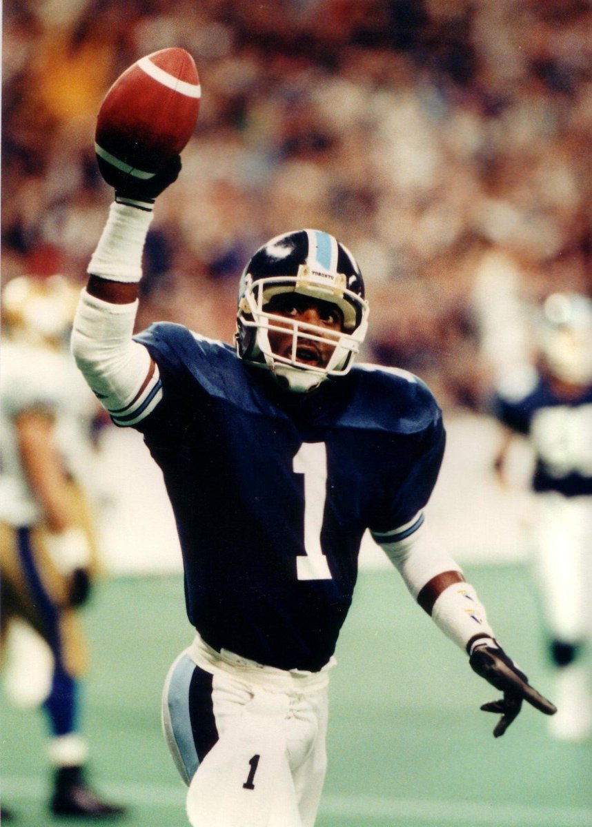 Argofans's tweet photo. I'm not so subtly suggesting that those eligible should vote to induct Darrell K. Smith (1986-1992) into the all-time Argos! .@TOArgosAlumni https://t.co/np2ow1wrfI
