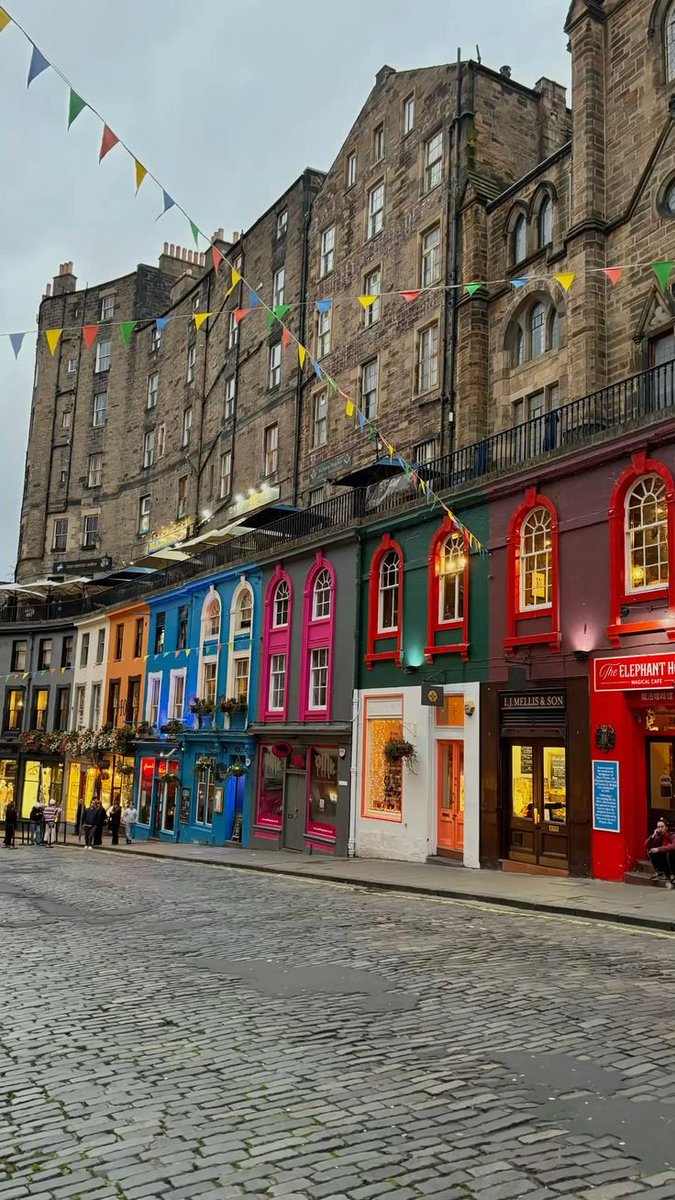 echoesofworld's tweet photo. Edinburgh https://t.co/h1D85QSny4