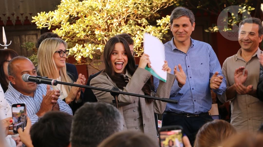 R0MASCR3W's tweet photo. Emilia recibido su reconocimiento en Nogoyá 🤍 https://t.co/L2T9XYQJfo