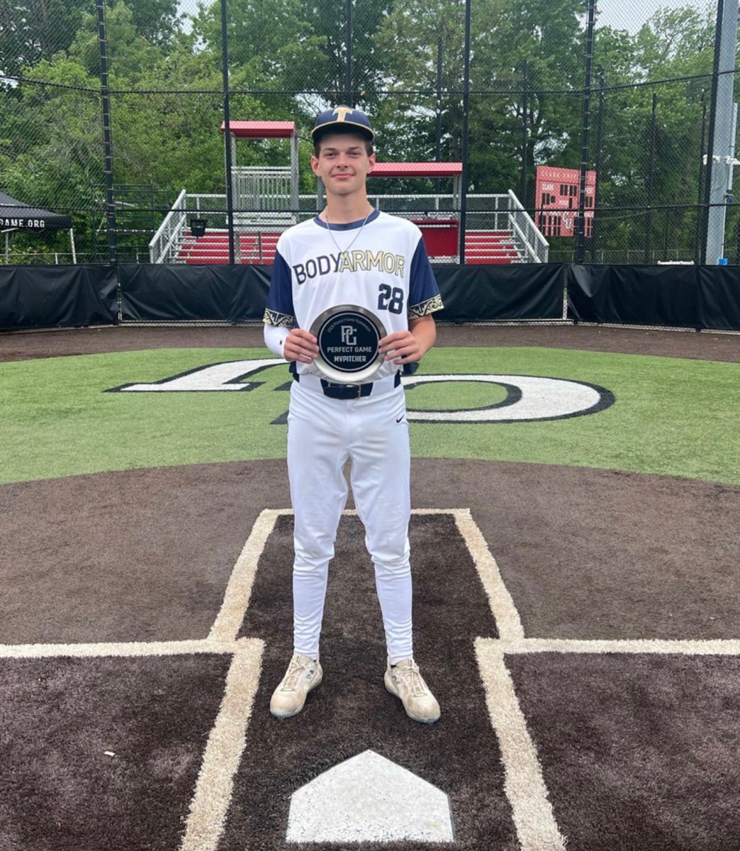 TitansBsb's tweet photo. 14u BodyArmor Titans win Perfect Games Super Regional NIT going undefeated up in Massachusetts! Luke Kaplan was named MVP and Rock Babinsky was named MVPitcher! Great start to the summer #TitanNation https://t.co/dsZdu9zpNP