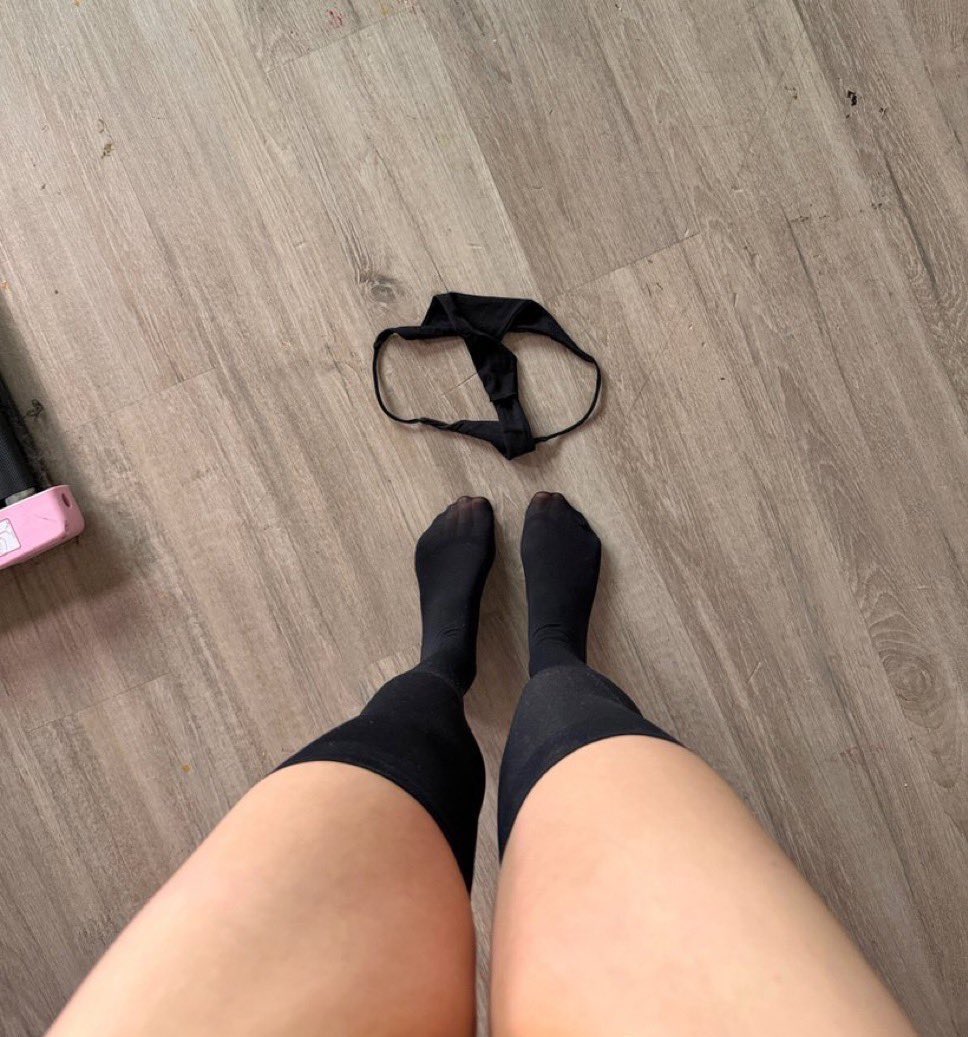 Emafunex's tweet photo. Ahora dallas con este calor de 95 grados mejor sin nada ✨🔥🔥-#dallasweed #DallasFortWorth #استحکام_صرف_خان_کی_رہائی_سے #mami #viralvídeo #viralvídeo #latino #calor https://t.co/a0q4S3CCFm