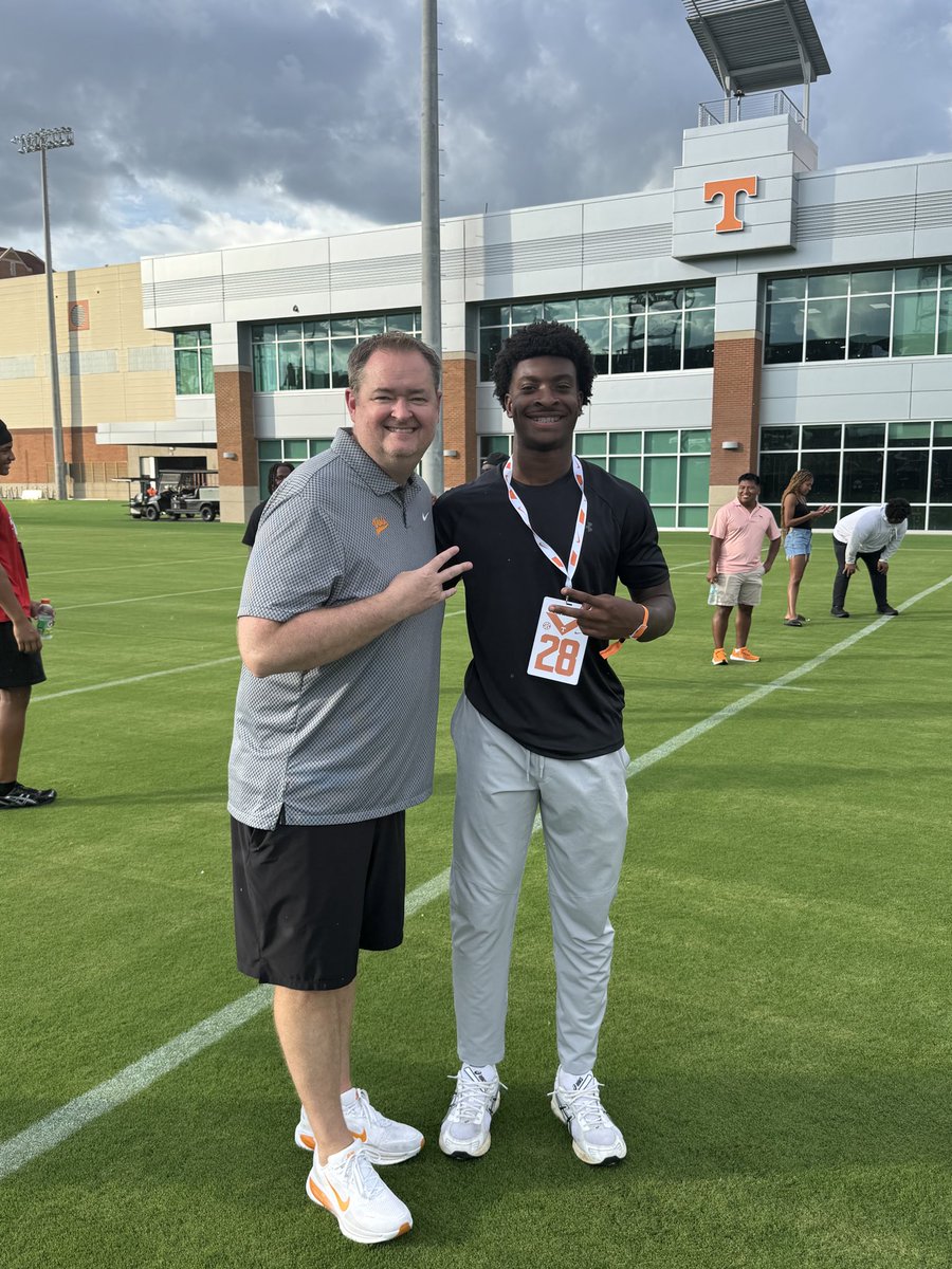 Keith_NolenJr's tweet photo. Blessed to spend the weekend at Rocky Top. Thank you to Coach @coachjoshheupel @Coachpoindexter @CoachJimKnowles @CoachdjCheetah and the @Vol_Football staff for the time and the love. The conversations meant everything. Back to work. #GoVols 

@TheUCReport @carljfred @GoVols247 @WillVapreps @StoneBridge_FB @RyanCallahan247 @FlightSkillz @CoachPlez @A1__Performance