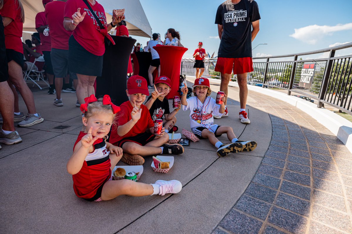 Big12Conference's tweet photo. Texas Tech fans showing up early ❤️🥎 https://t.co/dI845XFoOg