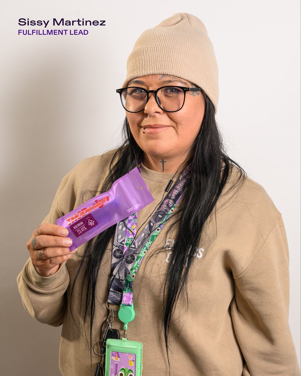 _THCDesign's tweet photo. Happy National Smile Day 😄 The people behind THC Design are what make us smile. From cultivation to packaging to fulfillment, this team brings the passion, care, and hard work that goes into every jar, bag, and pre-roll. 💜 https://t.co/02L2OG95rY