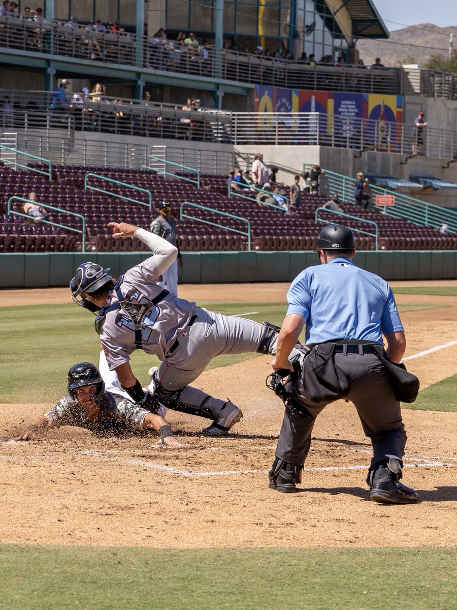Storm_Baseball's tweet photo. Ever seen a picture perfect double steal??

BAMM! Photo of the Week https://t.co/M0paLJwC17
