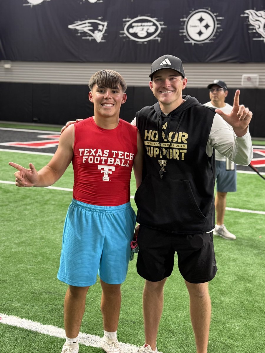 JamesOrtega22's tweet photo. I had an amazing time at Tech today!!! Learned a bunch and got some great work in!!! @JoeyMcGuireTTU @GarretMcGuire @FootWorkUnit @806hsscmedia @CoachWhiteDB1 @BenjaminGolan @JarrettDRamirez @coachmelgarIMG @JGonzalesJr10 @JRichterNCSA @DJEMEDIA806 @wtxsnaps https://t.co/K5jhShYUpO