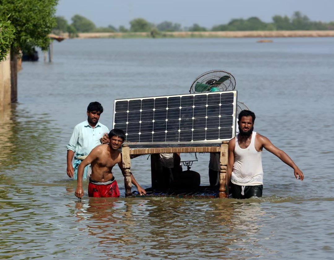 RedHotWorld's tweet photo. The closure of the Strait of Hormuz is crippling Asia.

But not Pakistan. 🇵🇰

They already kicked their fossil fuel addiction, building the fastest solar revolution on Earth.

And they've done it despite floods, landslides, 50°C heat, drought, blackouts and militant attacks. https://t.co/o2wiXK6T4F