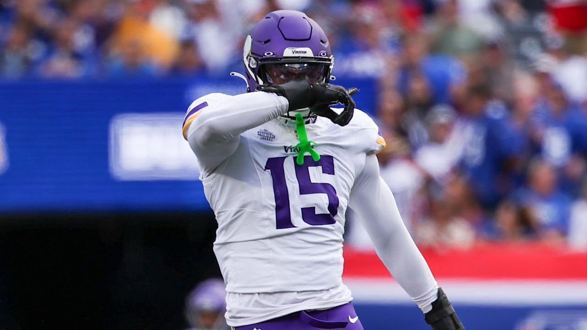 dalvincookin's tweet photo. In 2025 Dallas Turner shared snaps and played behind Pro Bowler Jonathan Greenard 

He still recorded 8 sacks, 4 FF and 11 TFL's. When you watch him play he's getting shot out of a cannon.

He's going to explode in that EDGE1 roll https://t.co/FqcxrOJA2J