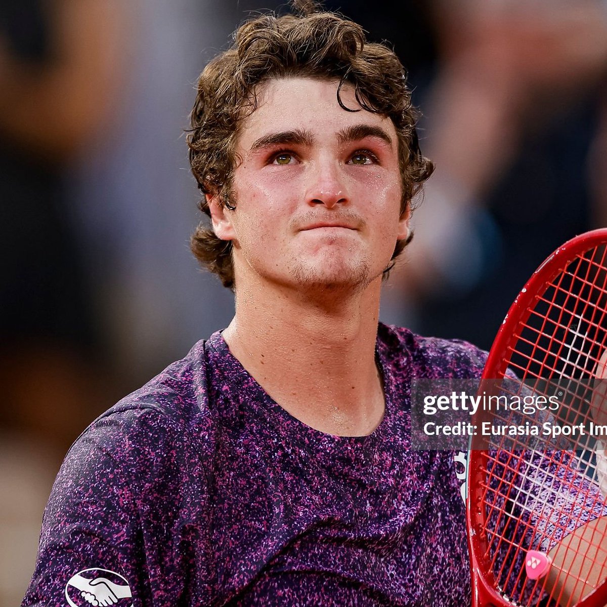 dramalandxr's tweet photo. Com essa vitória sobre Casper Ruud, João Fonseca consegiu:
~Subir para 25 do ranking mundial. 
~Primeiro 🇧🇷 a conseguir se tornar número 1 da América do Sul desde Guga. 
~Primeiro 🇧🇷 a conseguir QF de Roland Garros desde Guga em 2004.

É O FONSEQUISMO ✨️✨️✨️ https://t.co/AUAsrCN3xu