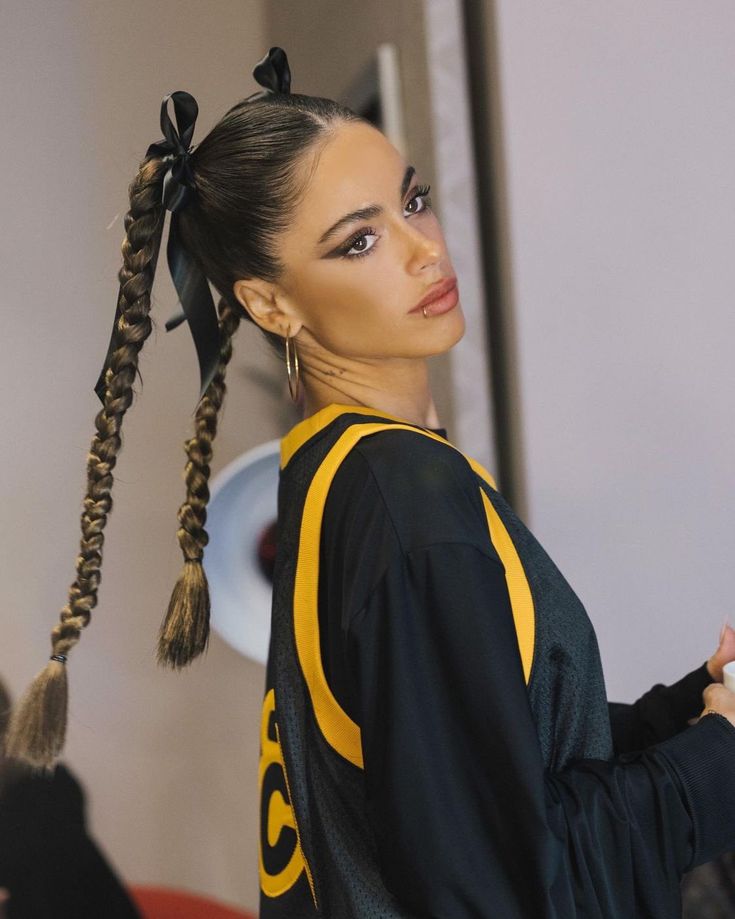 tripleticonic's tweet photo. Tini Stoessel https://t.co/xcg7pD7091