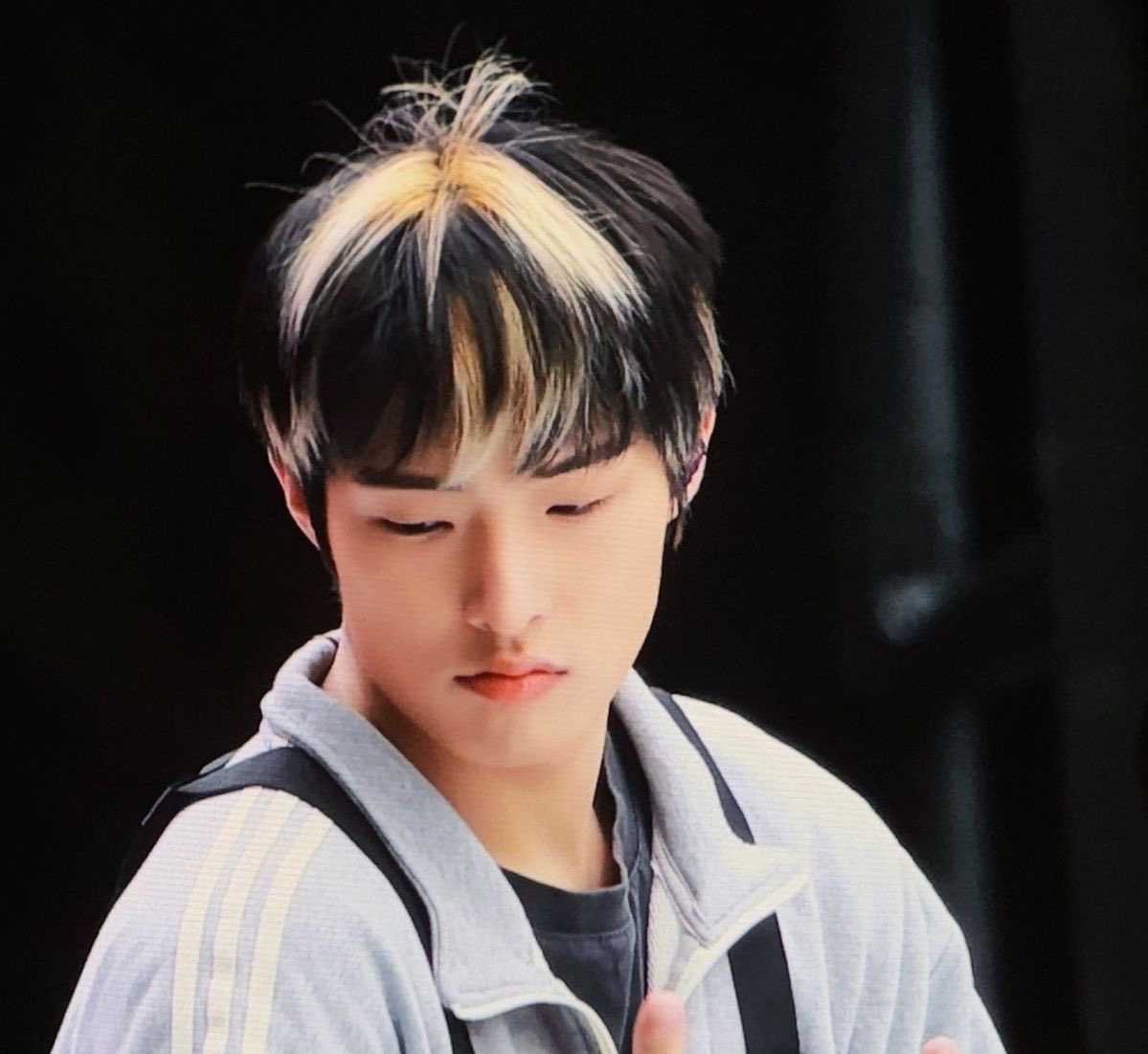 mngggi's tweet photo. mingi’s little sprout hair https://t.co/FLNFZilAnM