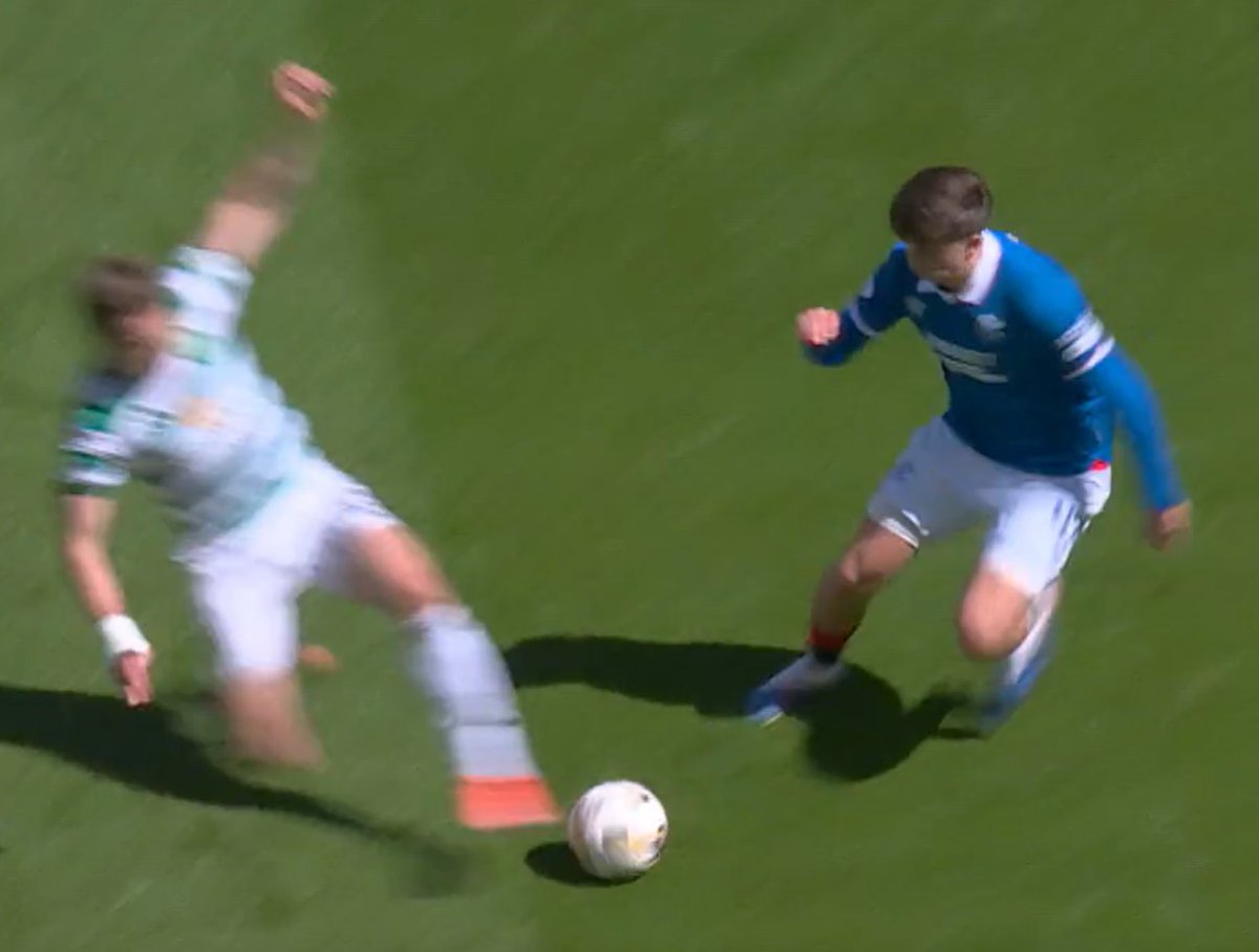 jtt73's tweet photo. @TommyChong420_ @ScotlandSky @SkyFootball Moore was never winning that ball as point of contact proves. 
He was late in his tackle and that's fact, not nonsense. https://t.co/cOdcKj6LCy