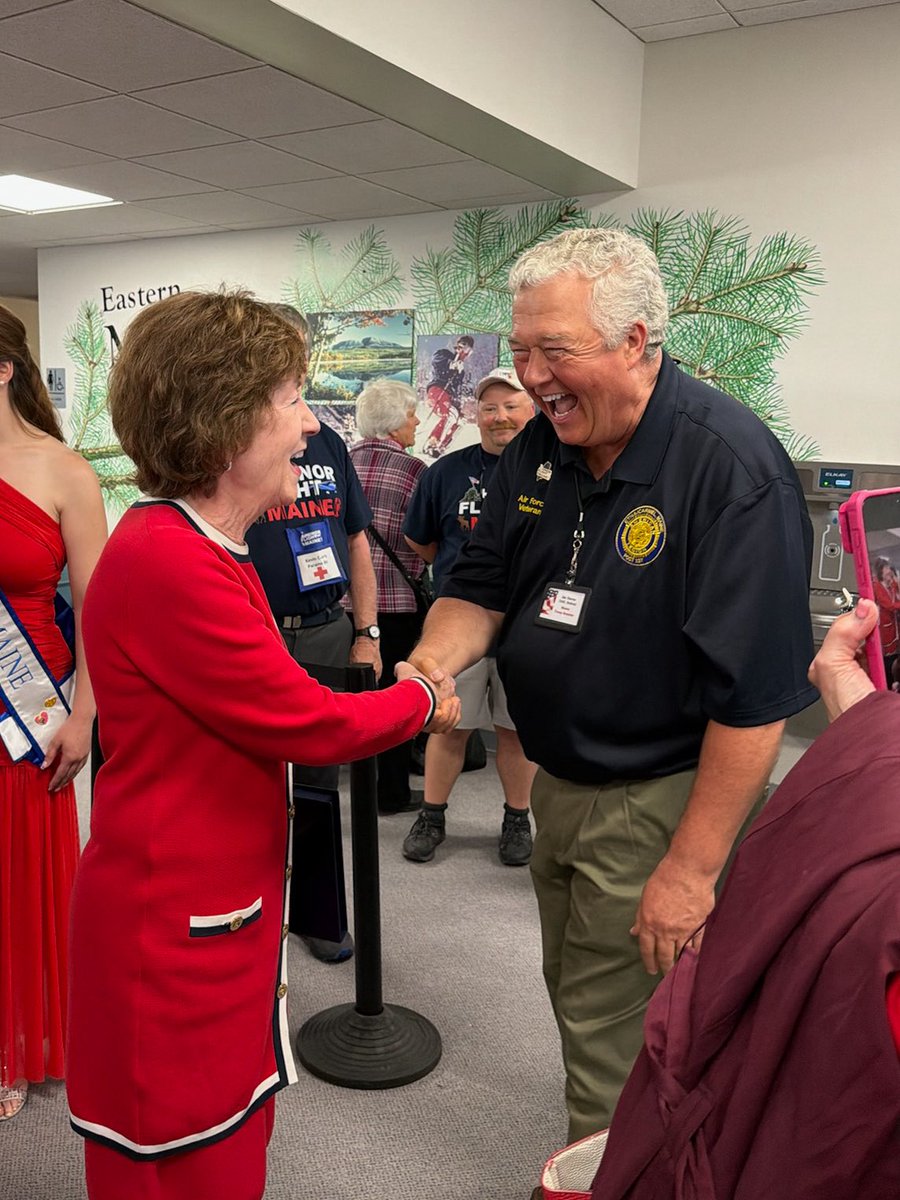 SenSusanCollins's tweet photo. It was deeply moving to join the Bangor community today to welcome home more than 60 of our brave Maine veterans from their Honor Flight trip to Washington, D.C.

Thank you to these heroes and their families for their incredible service and sacrifice. Maine is forever grateful for you. 🇺🇸
