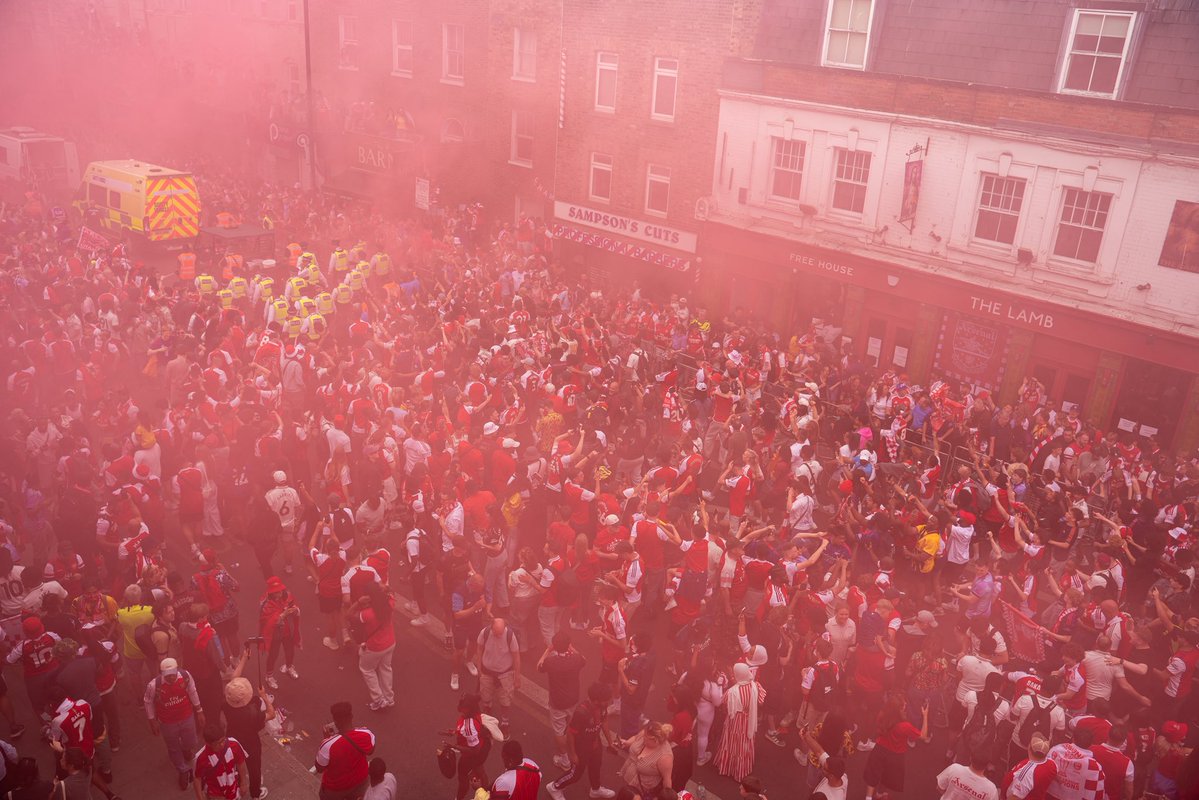 TheEyeOfJA's tweet photo. The Arsenal. 

Best sports-related day of my life. https://t.co/GyQHGqzu90