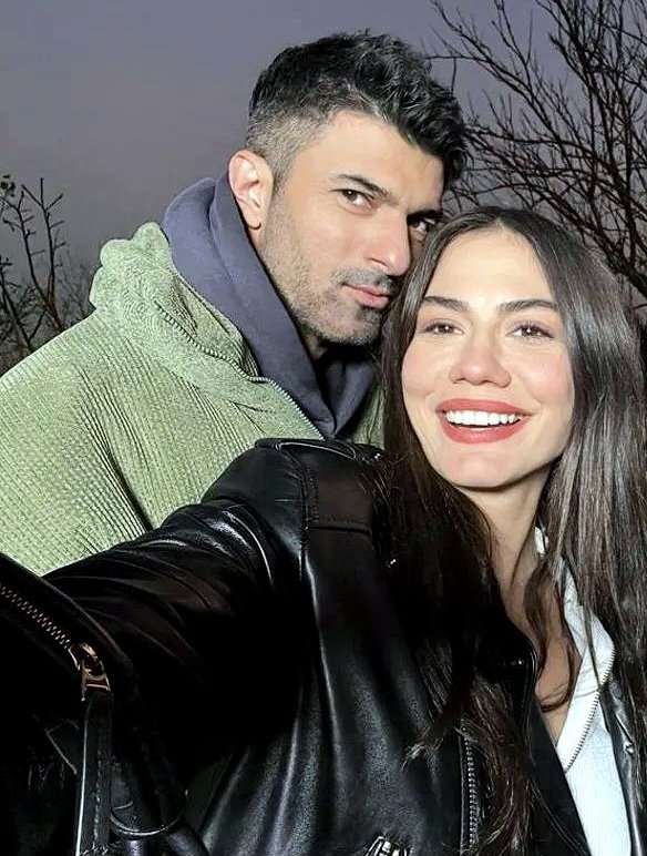 AnaidMavi's tweet photo. @nowtvturkiye Acá estamos.

Lástima que no nos diste más capítulos.

#FaHir https://t.co/U6kUJvLTYS