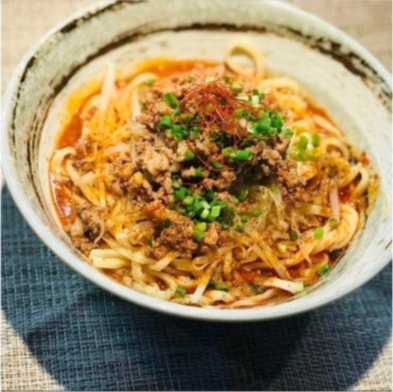 menbamio's tweet photo. 毎月１日は担々麺の日!
【汁なし担々麺】1050円 1.5玉＋130円　白神麺変更＋180円（1.5玉は＋90円追加)

自家製芝麻醤と辣油を使い、五香粉を効かせた麺喰特製ミンチをトッピングした汁なし担々麺です

30食程度で終了いたします

よろしくお願いいたします https://t.co/puWgRKsvxT