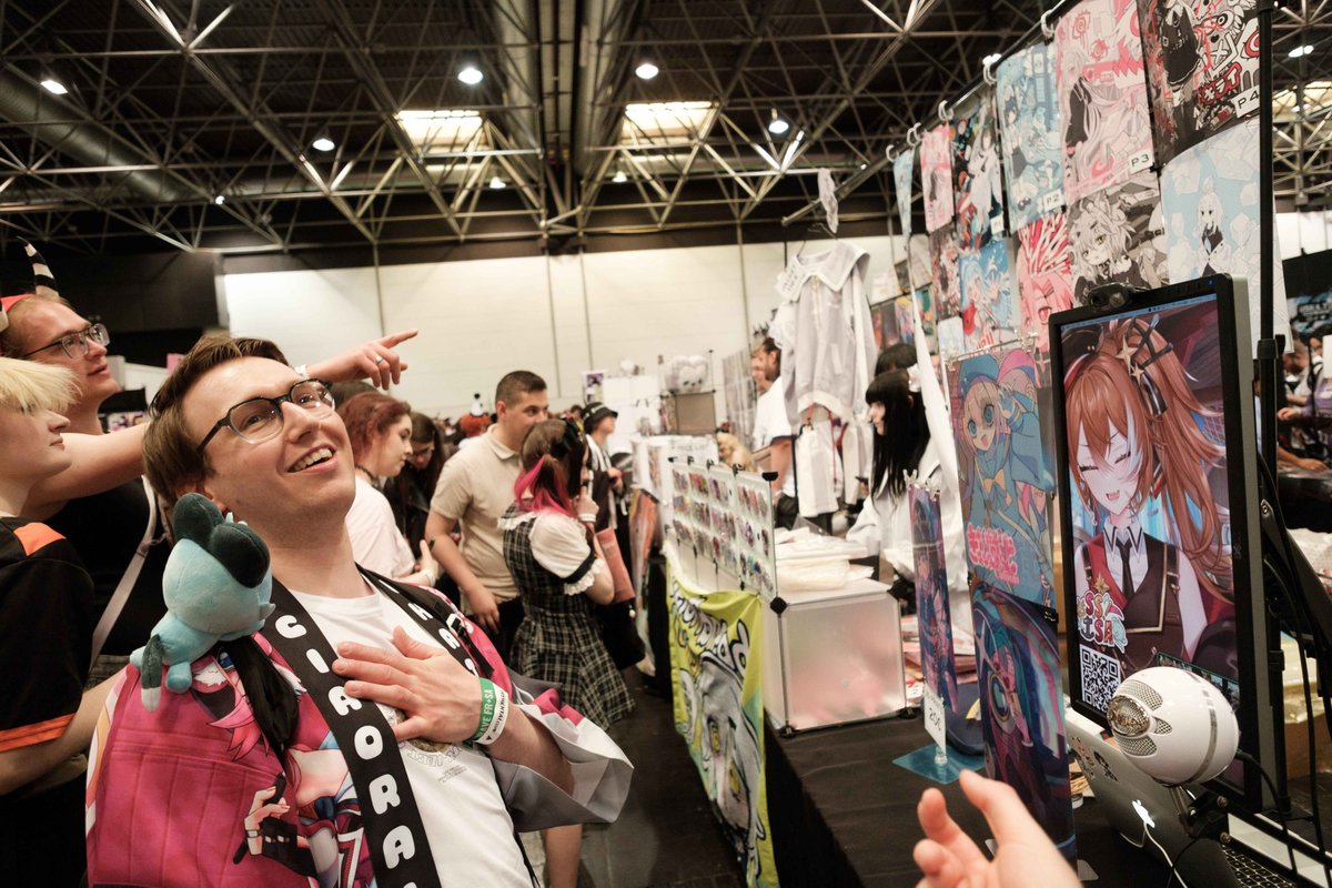 EvertTheDude's tweet photo. This freaking woman was killing me with so many laughs  holyyyyyy!! 

Isaaaaa tyvm for the m&amp;g you are burned in my mind LOLLL  @isaboatvtuber (pic by @mogamush) https://t.co/Qa7cjWqcYt