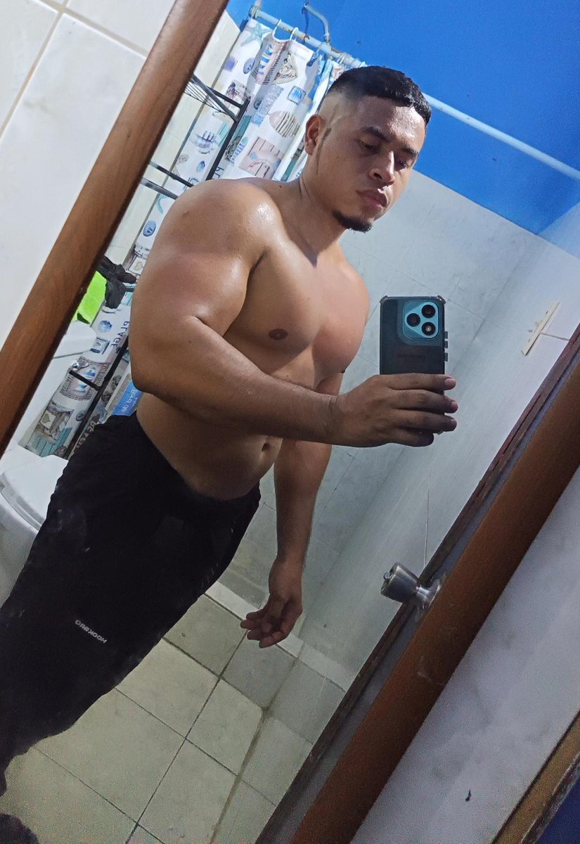 unicflow507's tweet photo. Fin de semana 💪🏻 https://t.co/WCfF5HQ5oi