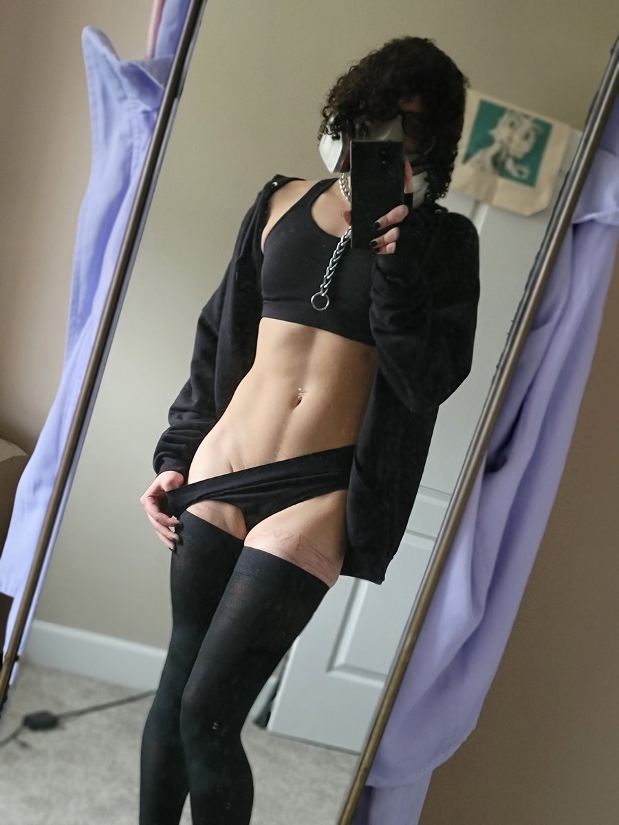 inthewruff's tweet photo. getting ready for tuesday ^^ https://t.co/KjMPvMO67O