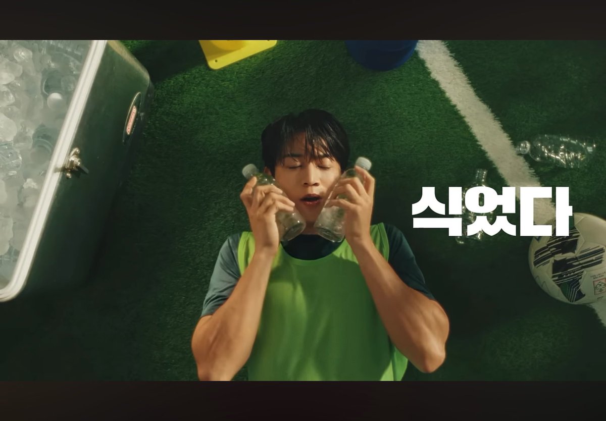 choiminho_hub's tweet photo. 260601 Minho’s new summer ad for ULOS 💪

🔗 https://t.co/DwLktVmYBd

#MINHO #SHINEE #ULOS https://t.co/UHHcTLwF3G