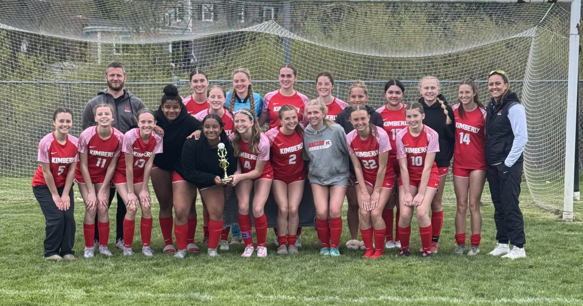 KimGirlsSoccer's tweet photo. Our JV girls finished off their spectacular season with a record of 17 wins, 0 losses, and 1 tie! They scored 103 goals while only conceding 6 as a team! 

We are so proud of all the progress they made a a team and a individuals this season! Congrats, ladies! 

#GoMakers https://t.co/d5W6WqamPo