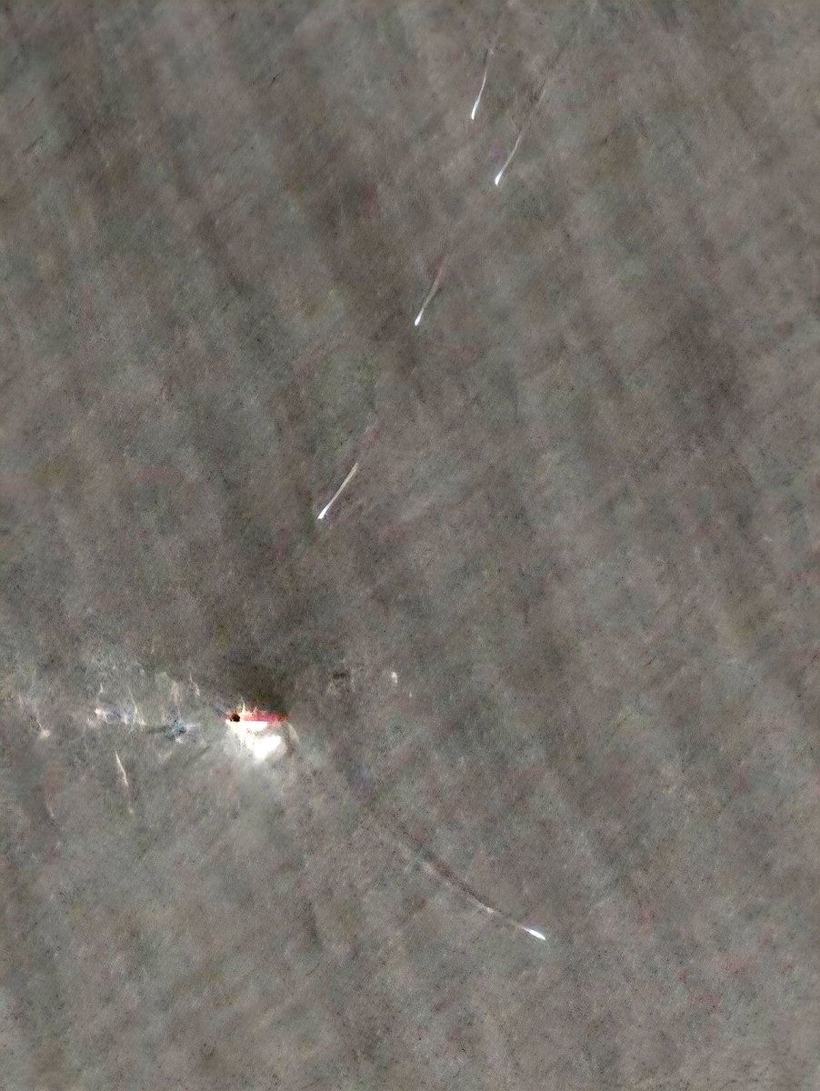 tom_bike's tweet photo. Unreported? 👇 252 m ship spotted in Strait of Hormuz entrance ON FIRE being approached by 4 large speedboats from Iran 🇮🇷 direction while another left the scene heading SE at

26.0972, 56.8303

2 DAYS AGO https://t.co/UwTWL2Z12u
