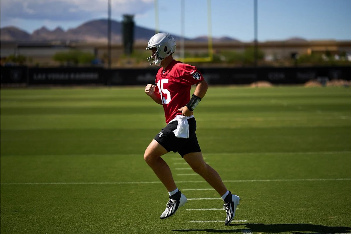 SleeperNFL's tweet photo. It's always sunny in Las Vegas, NV ☀️

(📸: @Raiders) https://t.co/qsdfu4Aeka