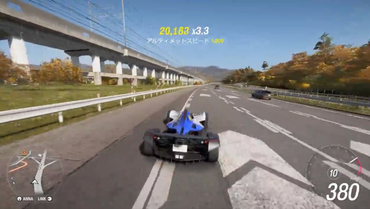 RecGame_RA's tweet photo. 『Forza Horizon 6』の日本マップ、時速400kmで大事故を起こした後、
コンビニの駐車場に停車する動画がバズってますね🚗🏪 背
景に富士山まで見えてて再現度が高すぎます。

さらに、渋谷・東京タワー・箱根峠まで再現されてて、
日本人プレイヤー的には「ここ知ってる！」ってなる場所が多すぎて楽しそうです。