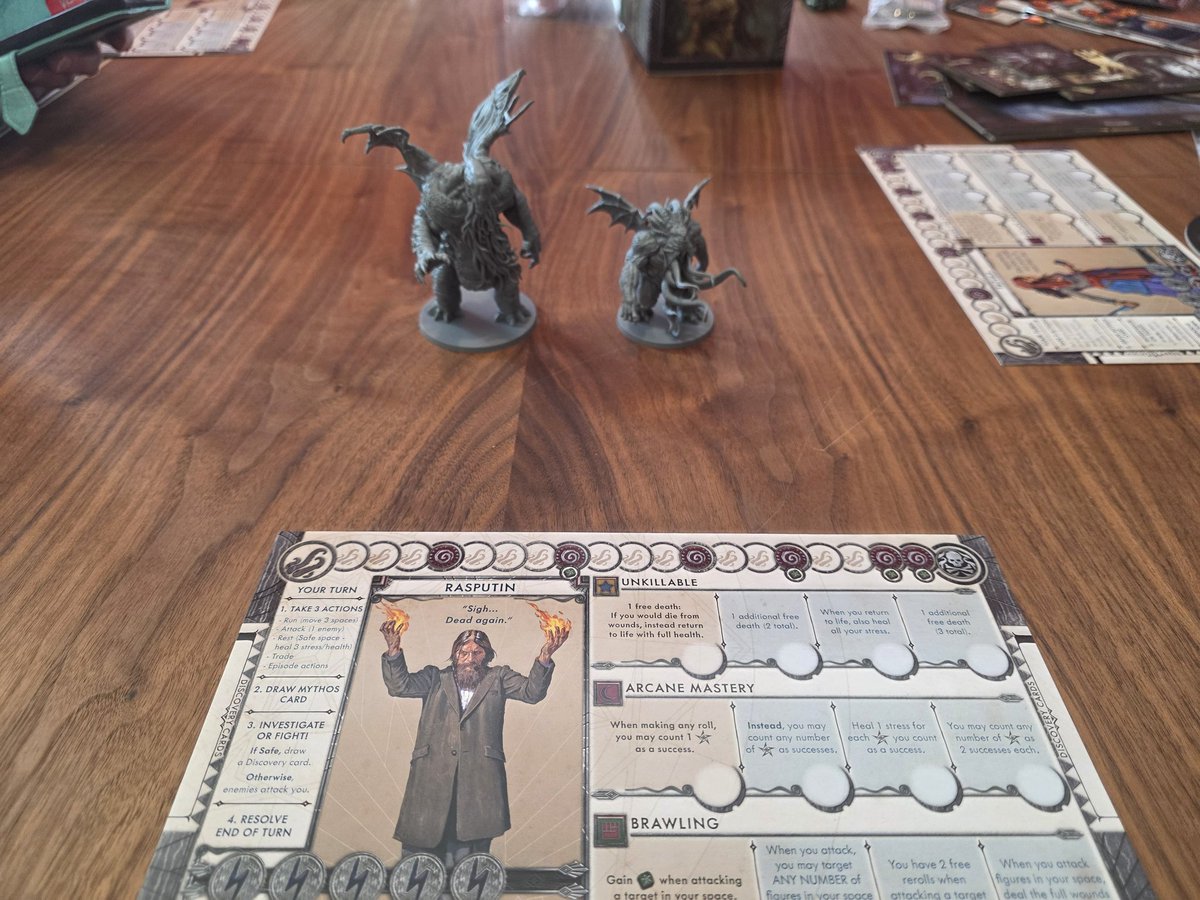 tiny1114's tweet photo. Game night at @RoomNBoardgame! Playing
Cthulhu - Death May Die! From @CMONGames

We are so dead 🤣😛🤣 https://t.co/ObO0AvZVN4