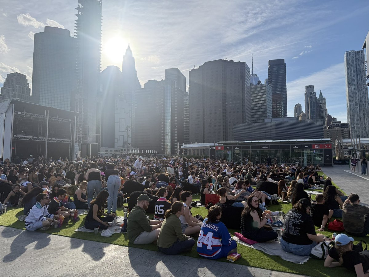 LaserCats3D's tweet photo. I love New York. https://t.co/bikKr1fd5r