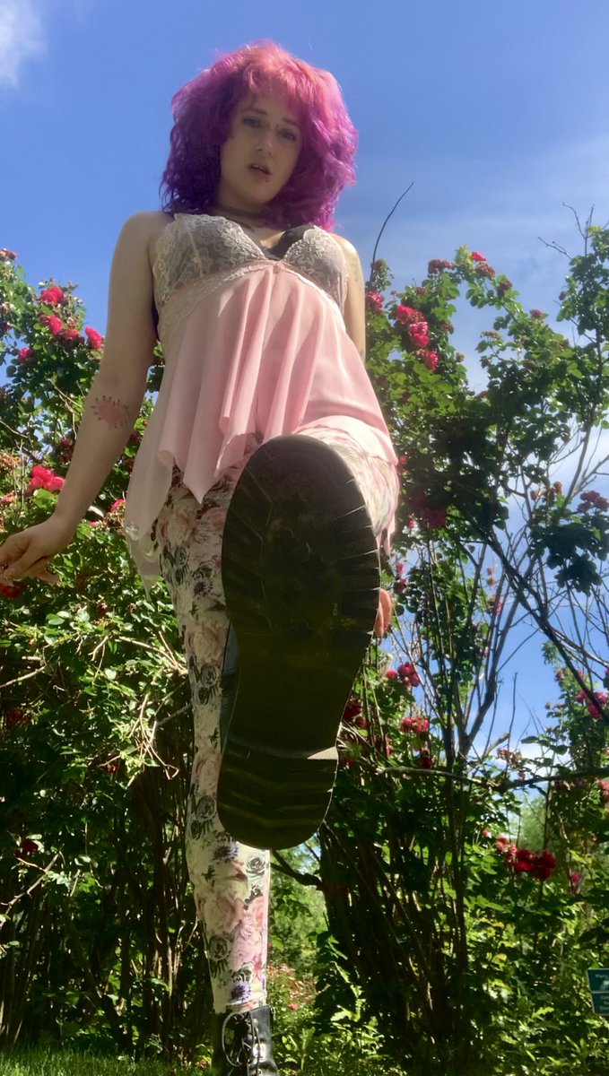 Eager4Ember's tweet photo. Use that pretty pink tongue to lick my boot clean 👅 https://t.co/0bskV1GpfP