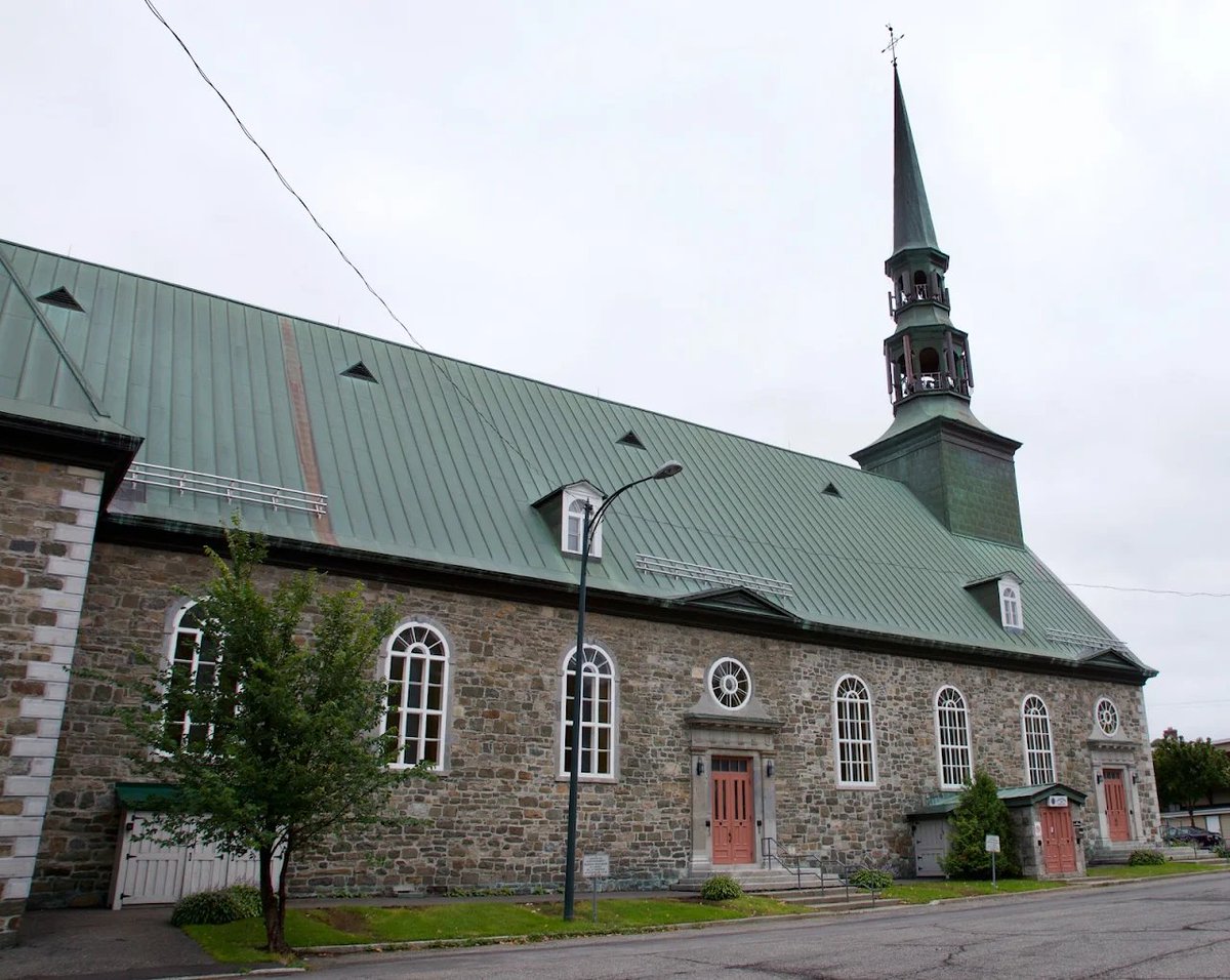 CanCathAes's tweet photo. Church of Saint-Joseph-de-la-Pointe-Lévy in Lévis, Quebec (completed in 1832) https://t.co/aXo5xDOTJ9